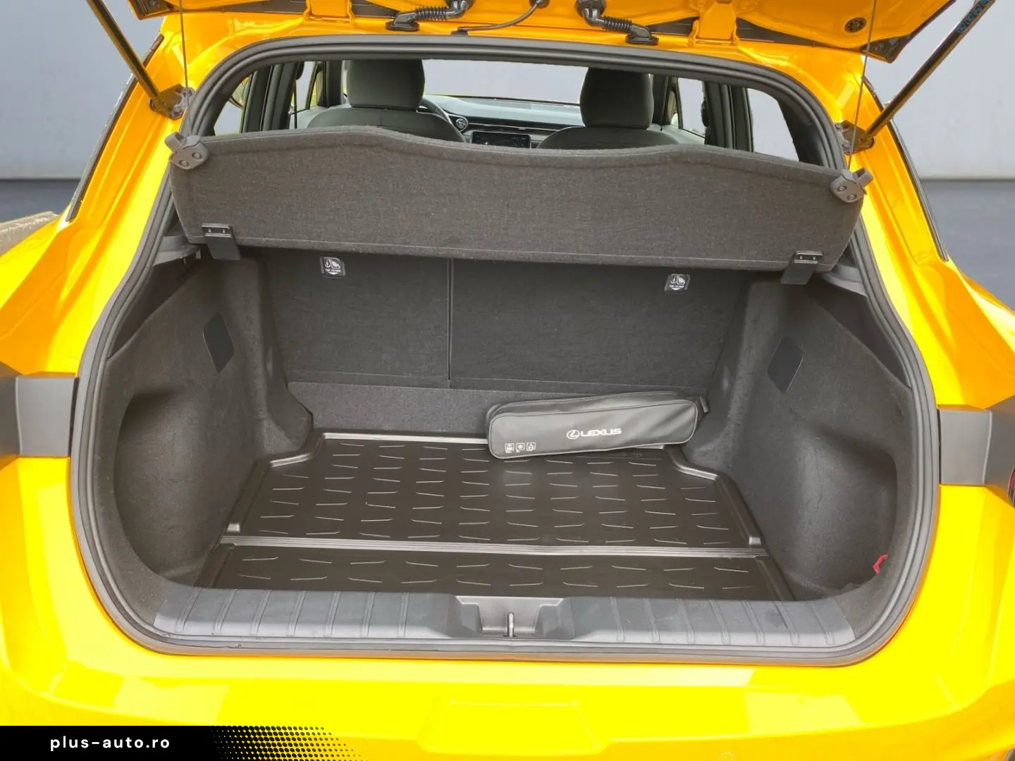 LEXUS LBX FWD  LED SHZ CarPlay Kamera SmartKey ACC PDC