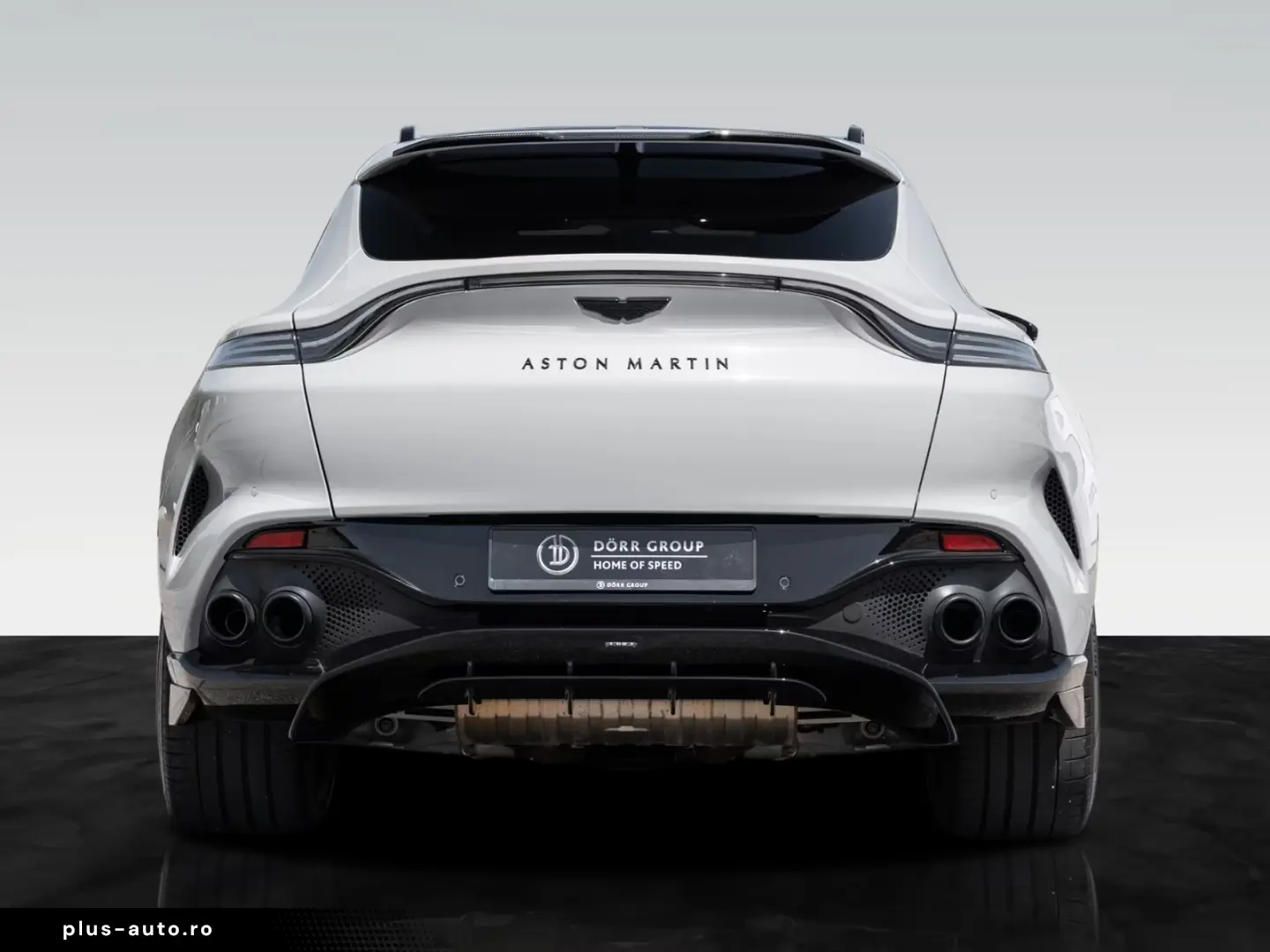 Aston Martin DBX707   Remote Park Heat   Gloss Black Package