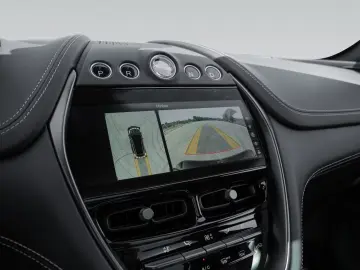 Aston Martin DBX707   Remote Park Heat   Gloss Black Package