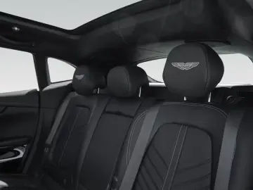 Aston Martin DBX707   Remote Park Heat   Gloss Black Package