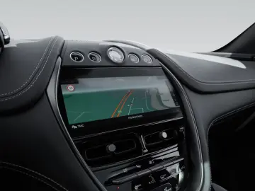 Aston Martin DBX707   Remote Park Heat   Gloss Black Package