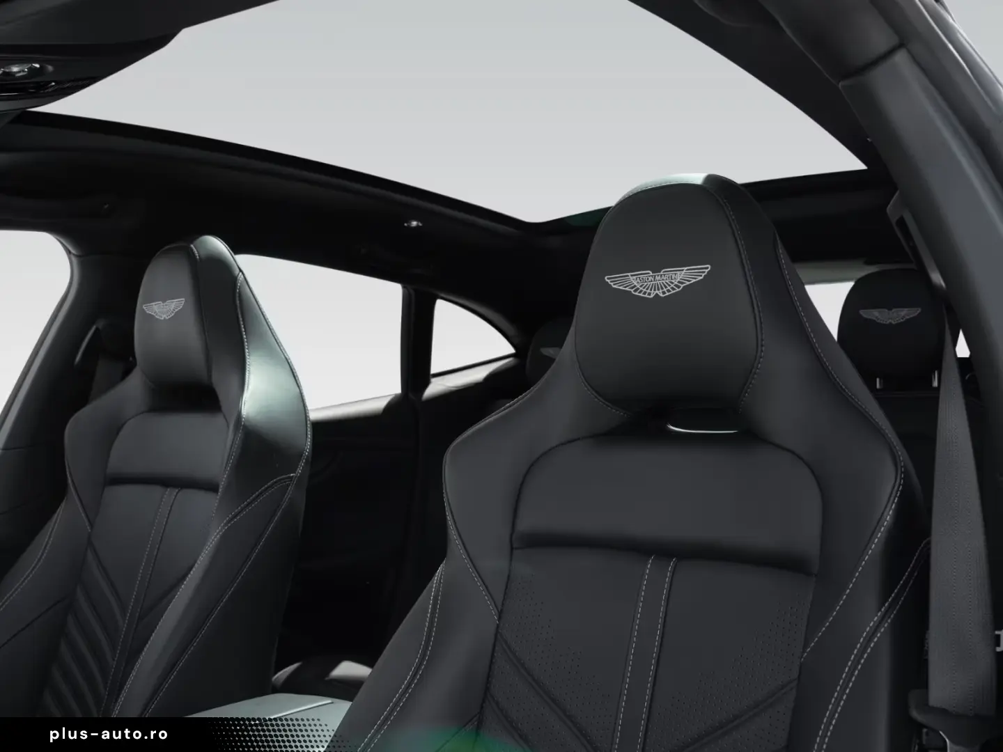 Aston Martin DBX707   Remote Park Heat   Gloss Black Package