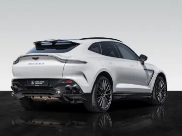 Aston Martin DBX707   Remote Park Heat   Gloss Black Package
