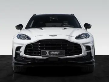 Aston Martin DBX707   Remote Park Heat   Gloss Black Package