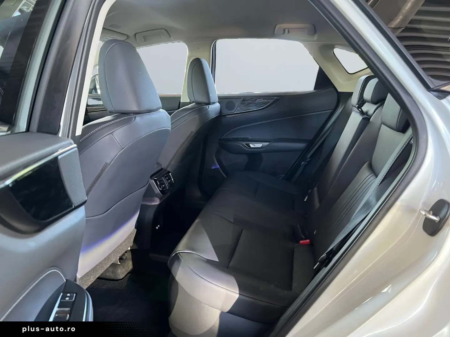 LEXUS NX 450h  E-FOUR Business Line  LED 360  ACC Navi