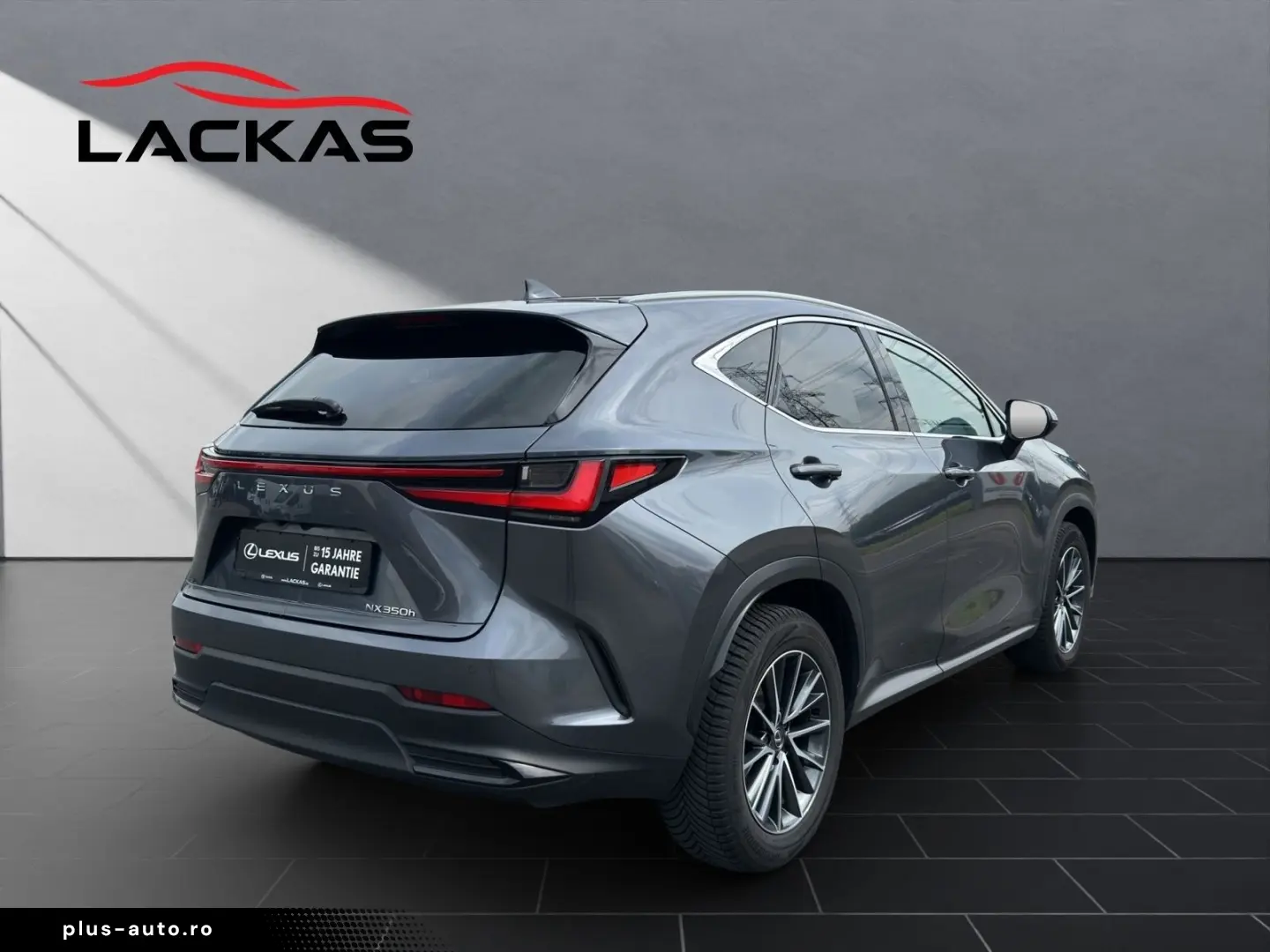 LEXUS NX 350h Executive E-FOUR PANORAMA HuD MEMORY SHZ