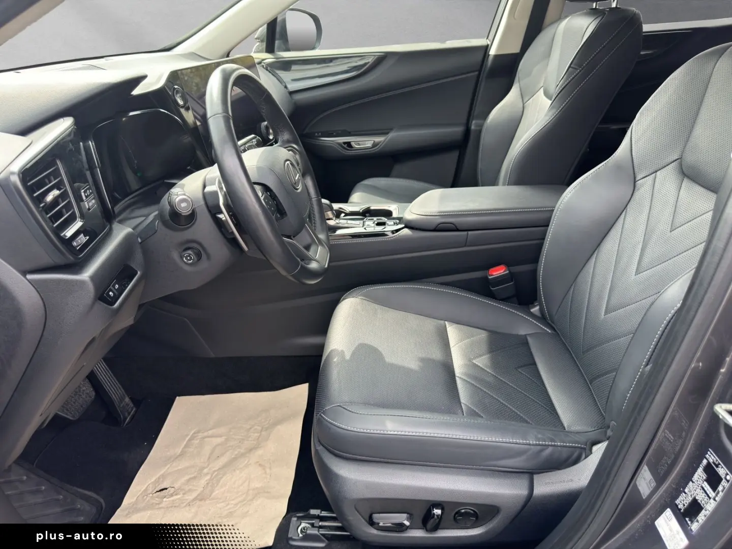 LEXUS NX 350h Executive E-FOUR PANORAMA HuD MEMORY SHZ
