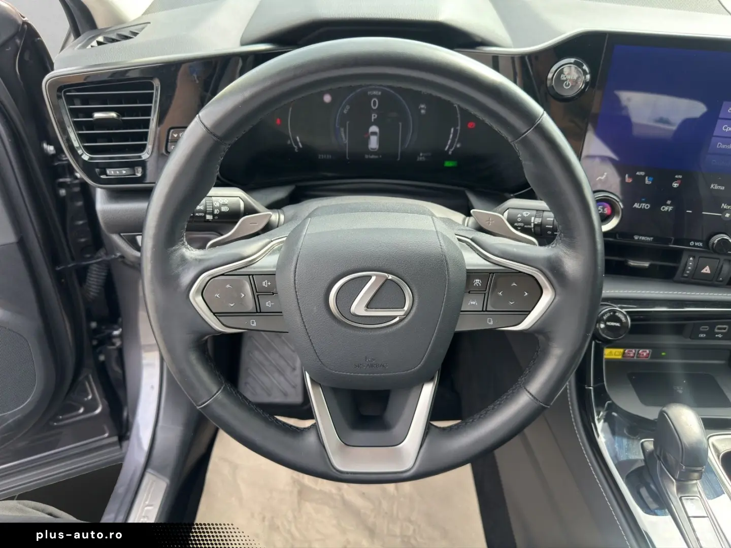 LEXUS NX 350h Executive E-FOUR PANORAMA HuD MEMORY SHZ