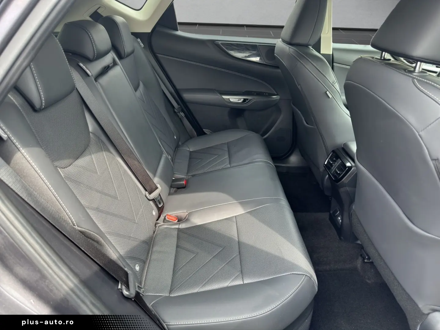 LEXUS NX 350h Executive E-FOUR PANORAMA HuD MEMORY SHZ