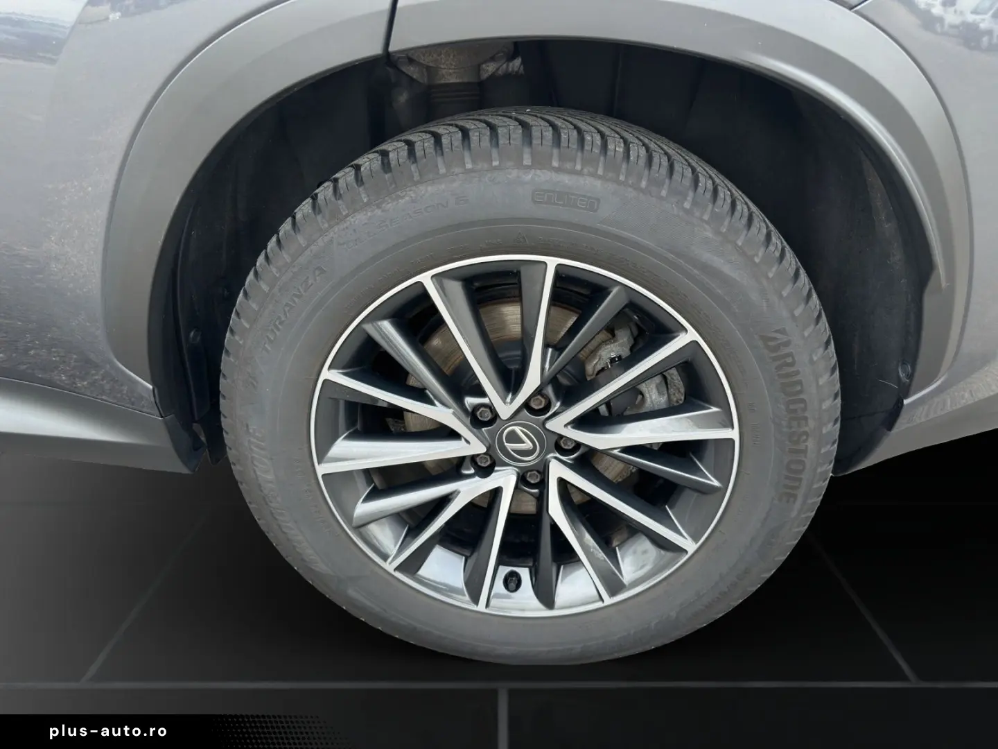 LEXUS NX 350h Executive E-FOUR PANORAMA HuD MEMORY SHZ