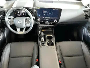 LEXUS NX 450h  E-FOUR Business  Bi-LED RCam el. Sitze