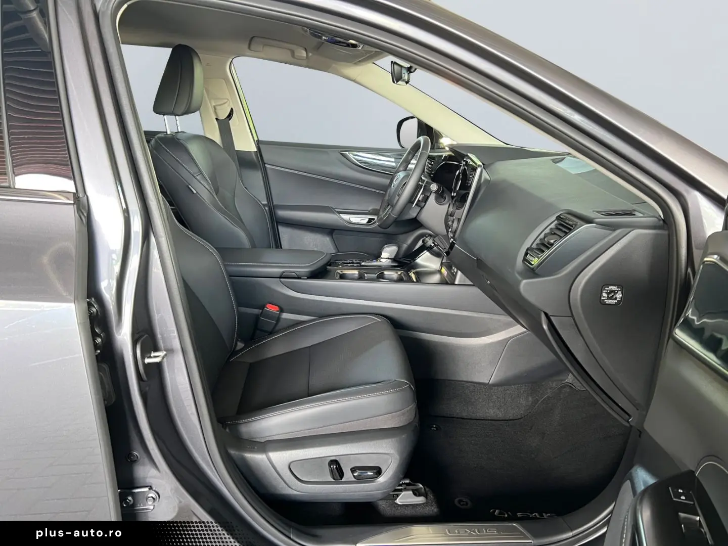 LEXUS NX 450h  E-FOUR Business  Bi-LED RCam el. Sitze