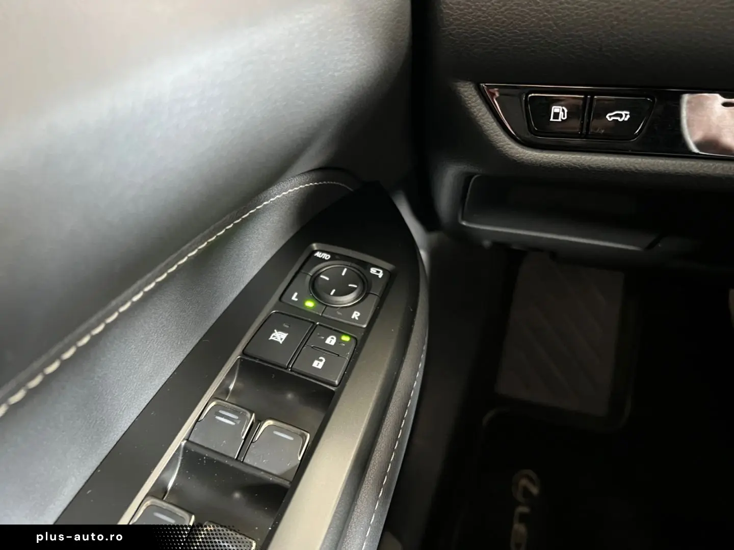 LEXUS NX 450h  E-FOUR Business  Bi-LED RCam el. Sitze