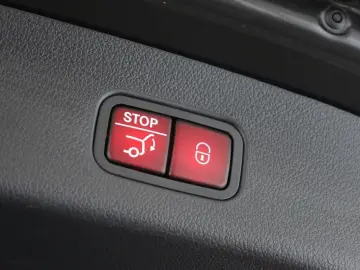 MERCEDES-BENZ GLC 300 4M AMG DIGITAL Pano HUD 360