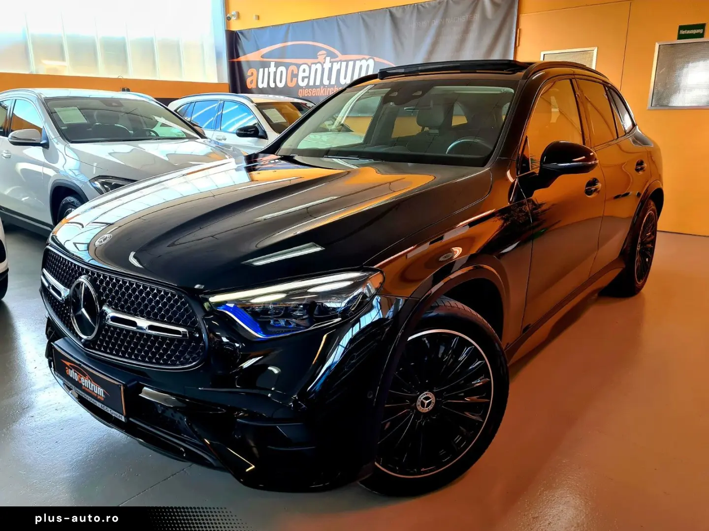 MERCEDES-BENZ GLC 200 4M AMG Night Pano ACC  Mem Digit AHK