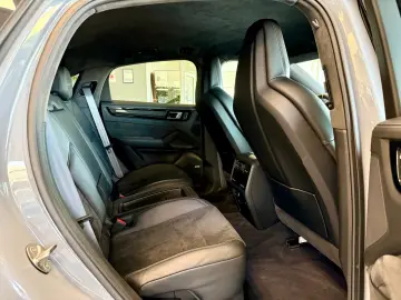 PORSCHE Cayenne Turbo GT ACC   HeadUp   22Zoll   Keyless