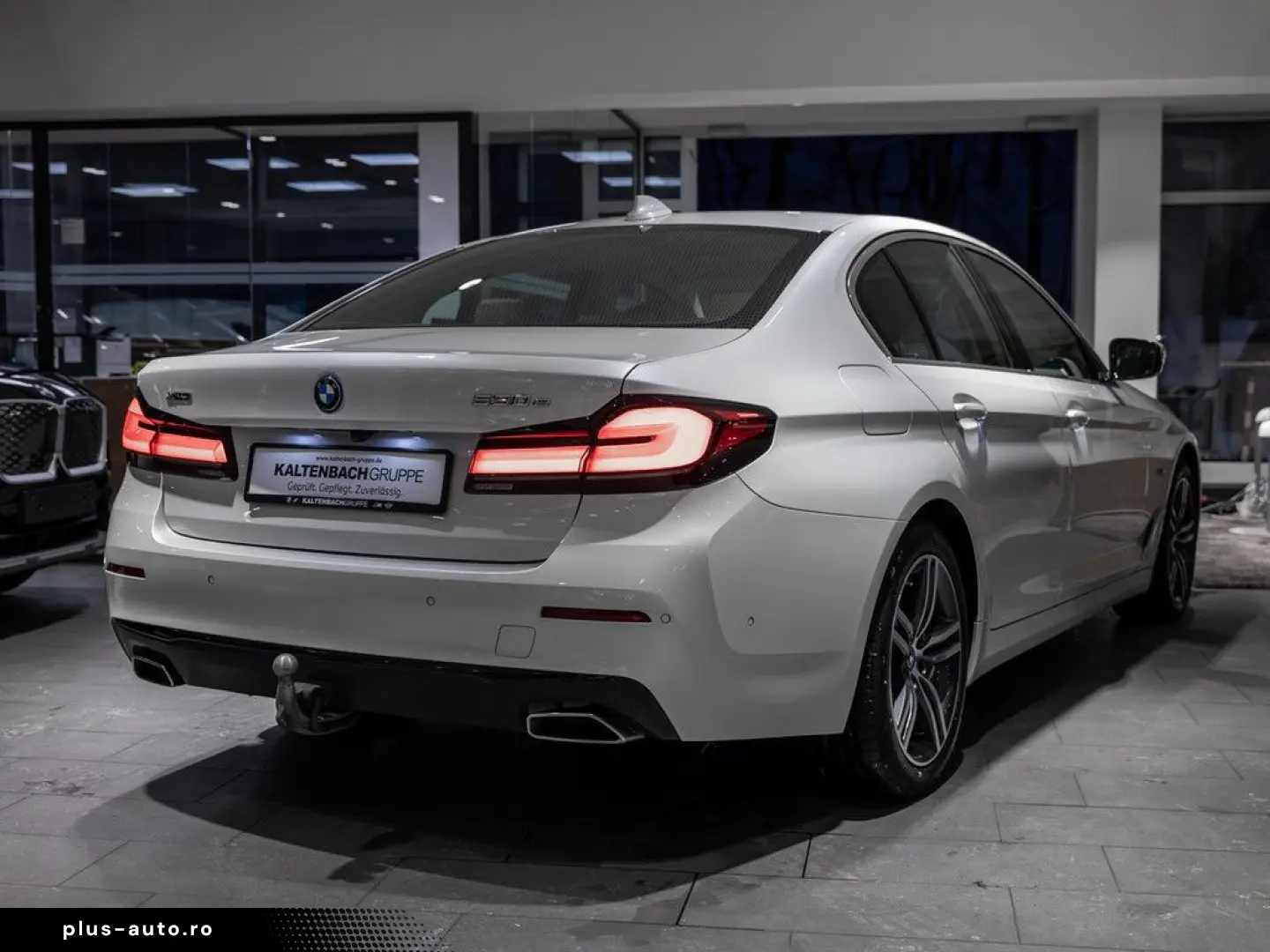 BMW 530e xDrive AHK HUD LED ACC W-LAN NAVI HGSD H K
