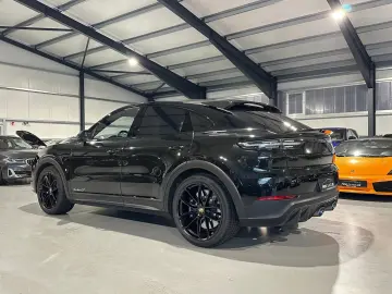 PORSCHE Cayenne 4.0 V8 Turbo KAT Turbo GT !
