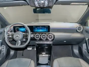 MERCEDES-BENZ CLA 250 4M  AMG Premium Pano Sound Ambie