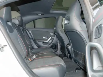 MERCEDES-BENZ CLA 250 4M  AMG Premium Pano Sound Ambie