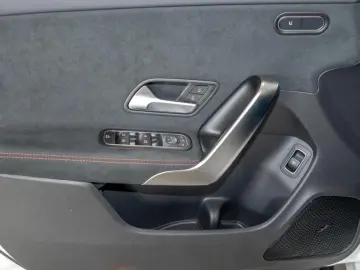 MERCEDES-BENZ CLA 250 4M  AMG Premium Pano Sound Ambie