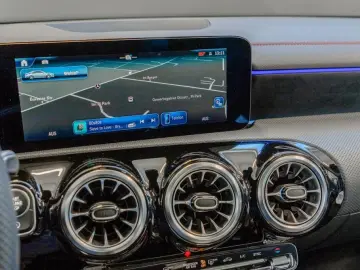 MERCEDES-BENZ CLA 250 4M  AMG Premium Pano Sound Ambie