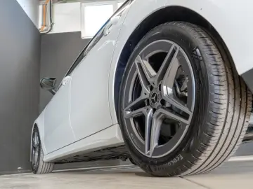 MERCEDES-BENZ CLA 250 4M  AMG Premium Pano Sound Ambie