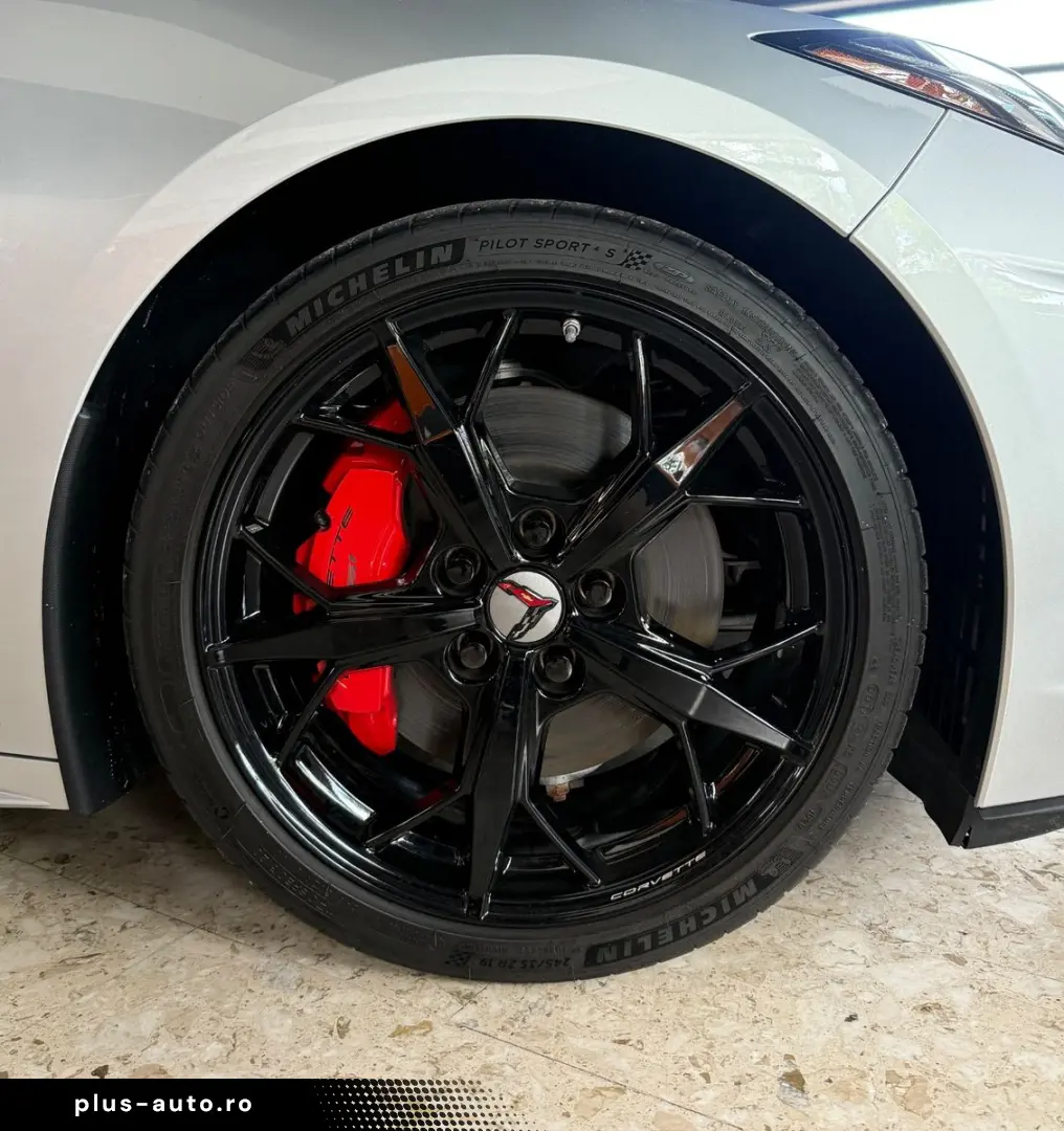 CORVETTE C8 Stingray Coupe Targa 3 LT  UNFALLFREI  17TKM