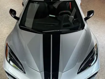 CORVETTE C8 Stingray Coupe Targa 3 LT  UNFALLFREI  17TKM