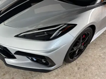 CORVETTE C8 Stingray Coupe Targa 3 LT  UNFALLFREI  17TKM