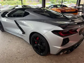 CORVETTE C8 Stingray Coupe Targa 3 LT  UNFALLFREI  17TKM