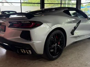 CORVETTE C8 Stingray Coupe Targa 3 LT  UNFALLFREI  17TKM