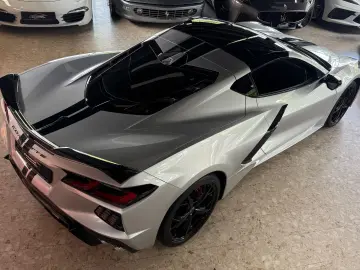 CORVETTE C8 Stingray Coupe Targa 3 LT  UNFALLFREI  17TKM