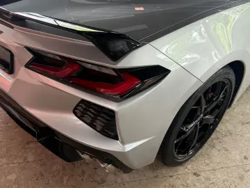 CORVETTE C8 Stingray Coupe Targa 3 LT  UNFALLFREI  17TKM