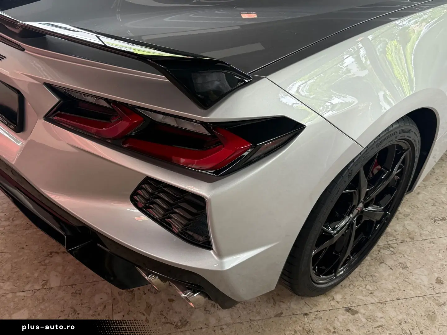 CORVETTE C8 Stingray Coupe Targa 3 LT  UNFALLFREI  17TKM