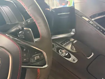 CORVETTE C8 Stingray Coupe Targa 3 LT  UNFALLFREI  17TKM