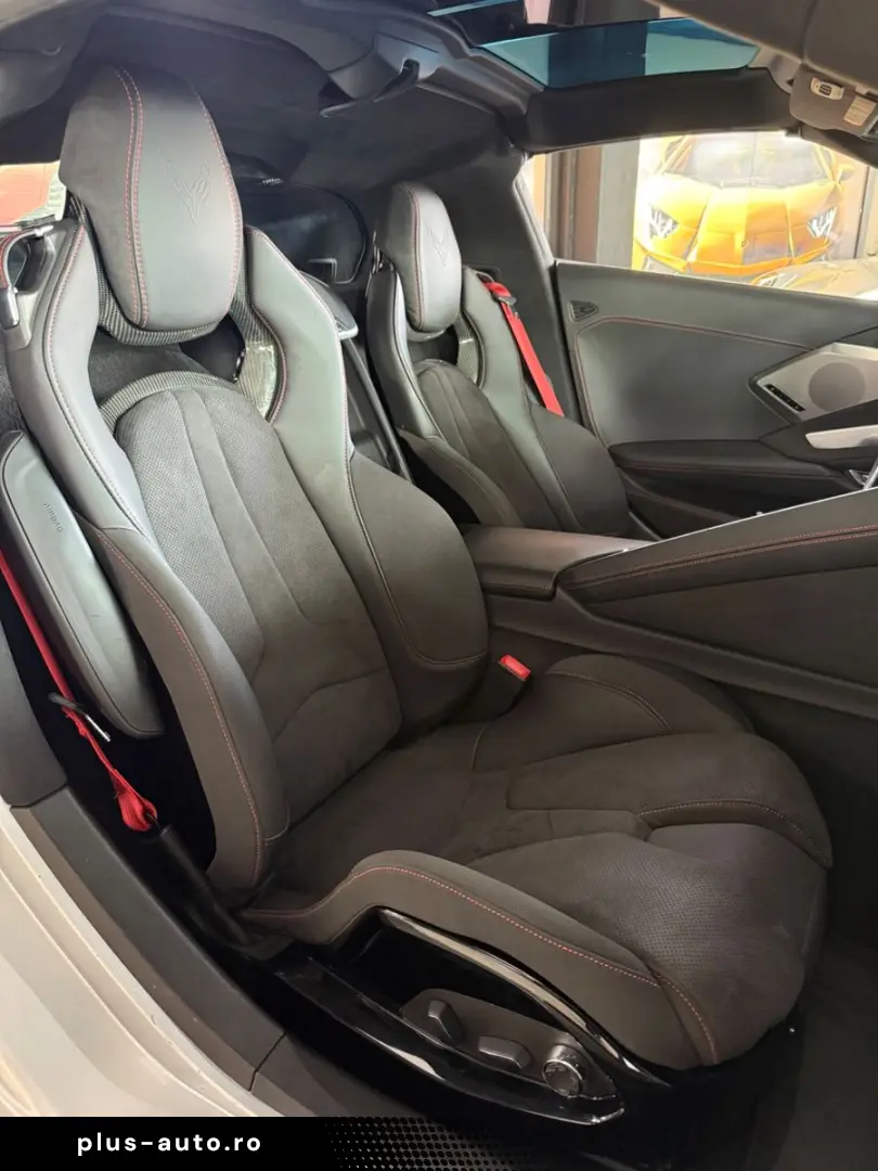 CORVETTE C8 Stingray Coupe Targa 3 LT  UNFALLFREI  17TKM