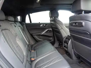 BMW X6 40d M-Sport Pro LUFT MASSAGE PANO-SKY AUX.HEAT