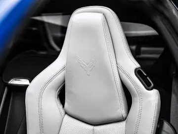 CORVETTE C8 Stingray BOSE