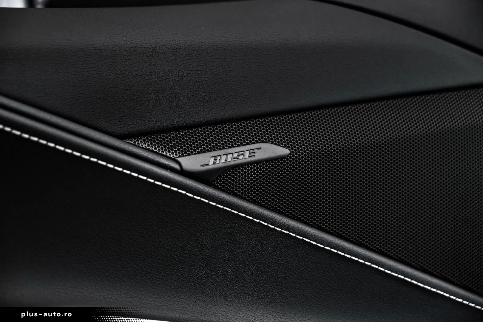 CORVETTE C8 Stingray BOSE