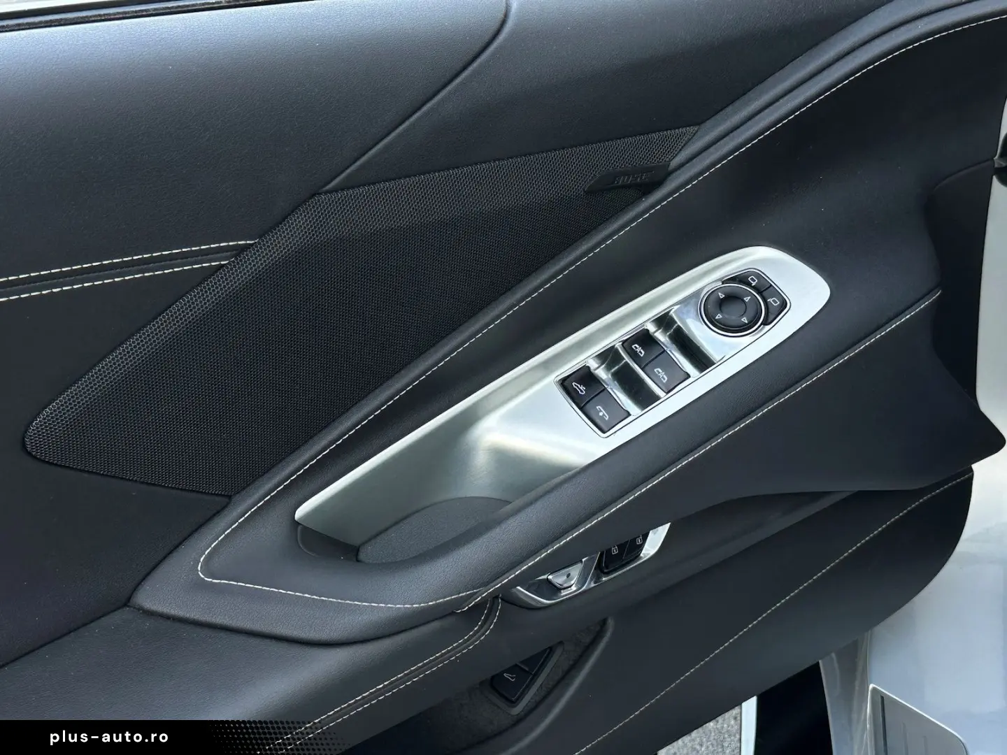 CORVETTE C8 Stingray Cabrio Bose Performance Exhaust
