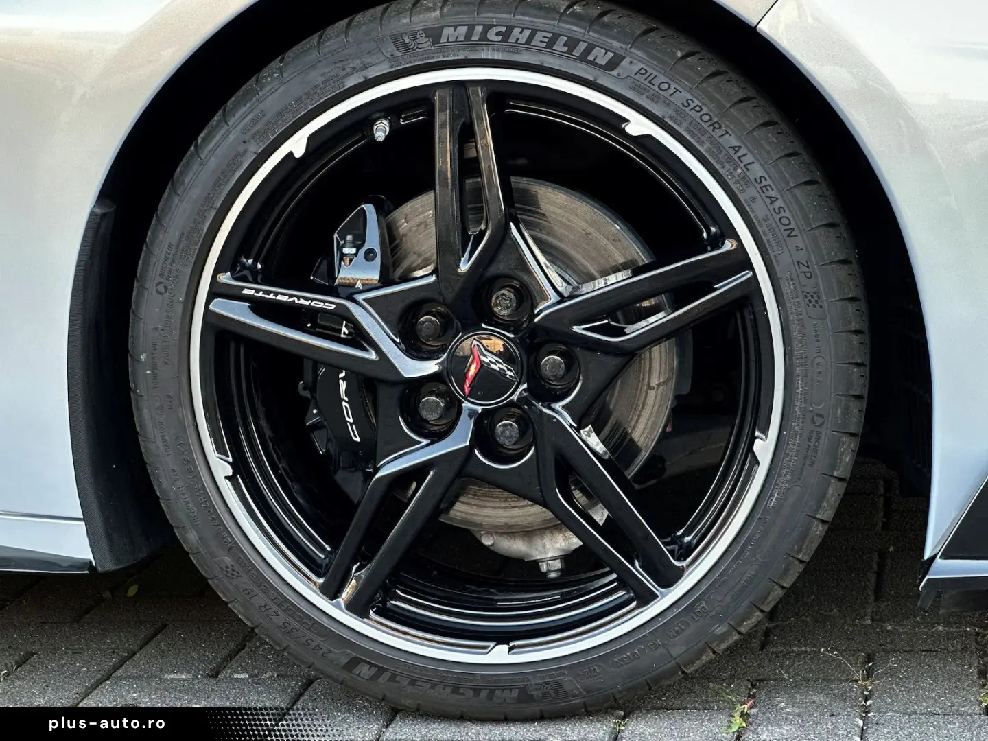 CORVETTE C8 Stingray Cabrio Bose Performance Exhaust