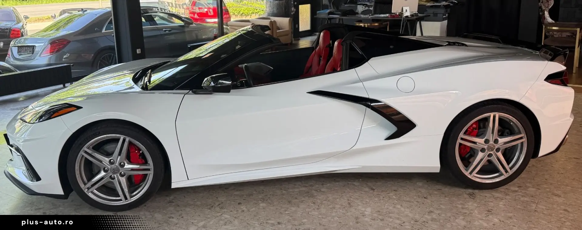 CORVETTE C8 6.2 V8 Stingray Cabrio  2LT  TOP ZUSTAND