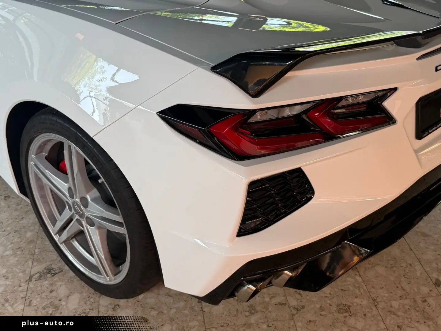 CORVETTE C8 6.2 V8 Stingray Cabrio  2LT  TOP ZUSTAND