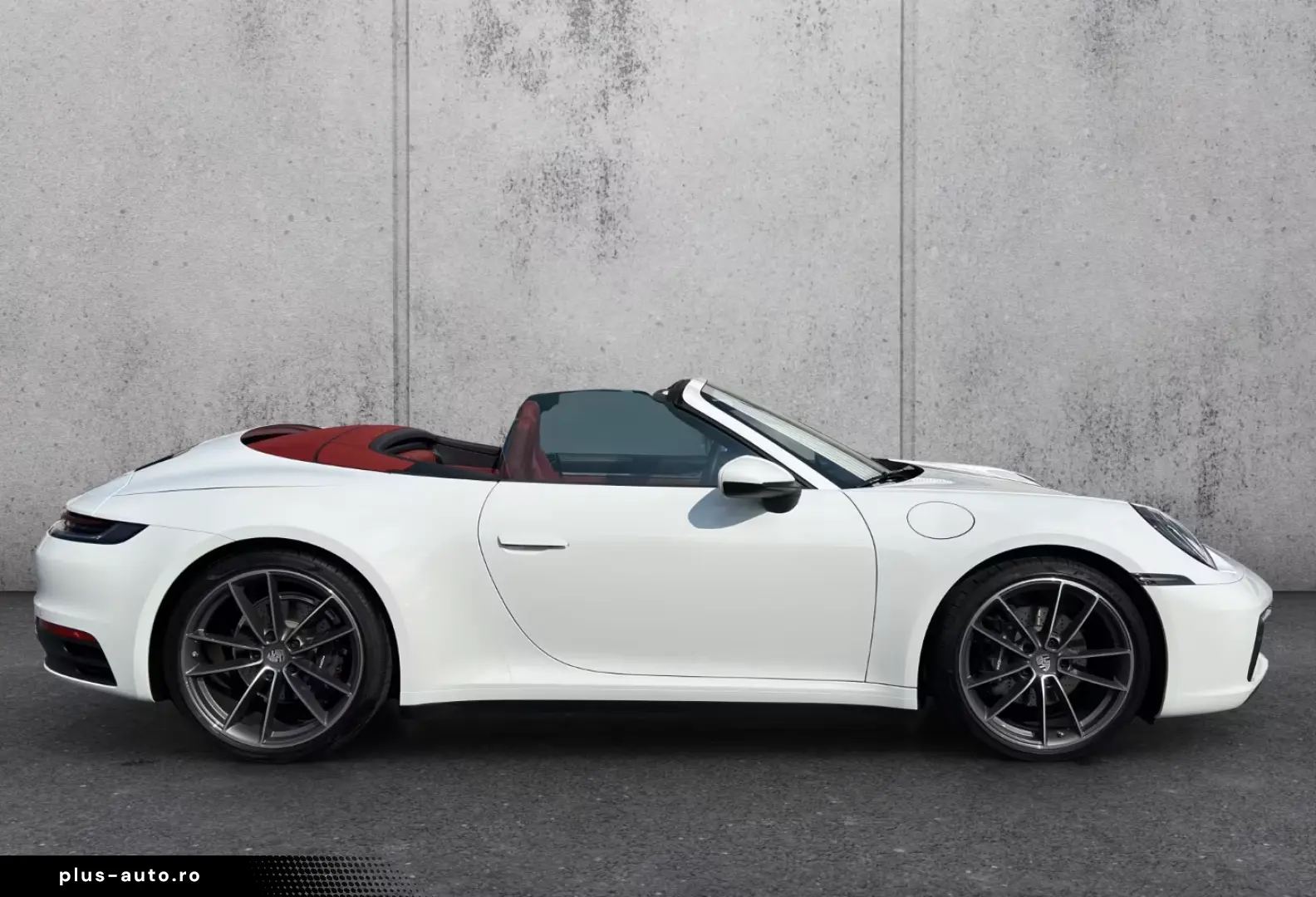 Porsche 992 911 Carrera Cabriolet Sportabgas