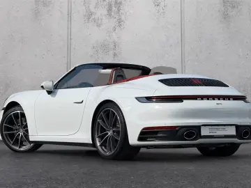 Porsche 992 911 Carrera Cabriolet Sportabgas
