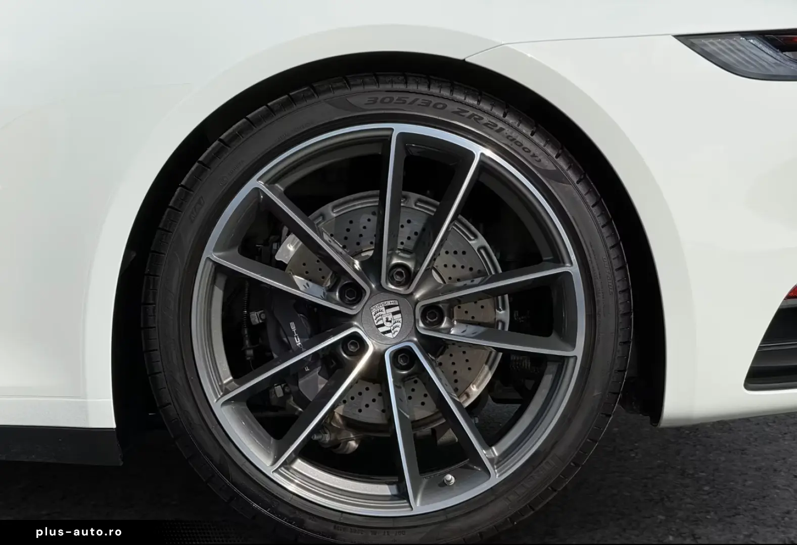 Porsche 992 911 Carrera Cabriolet Sportabgas