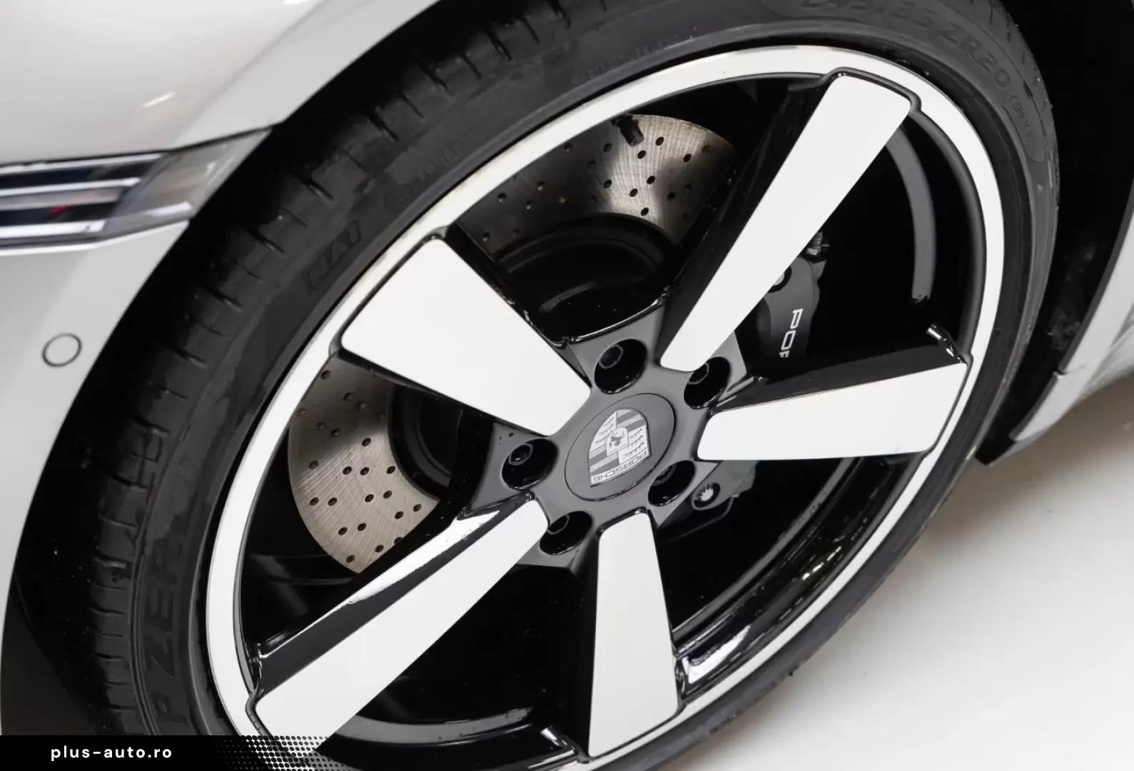 Porsche 992 .2 Carrera Cab. Lift 360 Bose