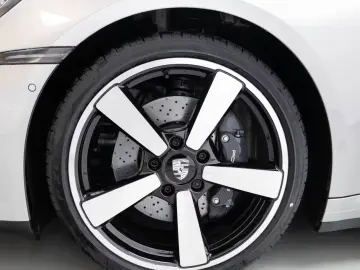 Porsche 992 .2 Carrera Cab. Lift 360 Bose