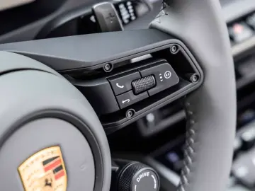 Porsche 992 .2 Carrera Cab. Lift 360 Bose